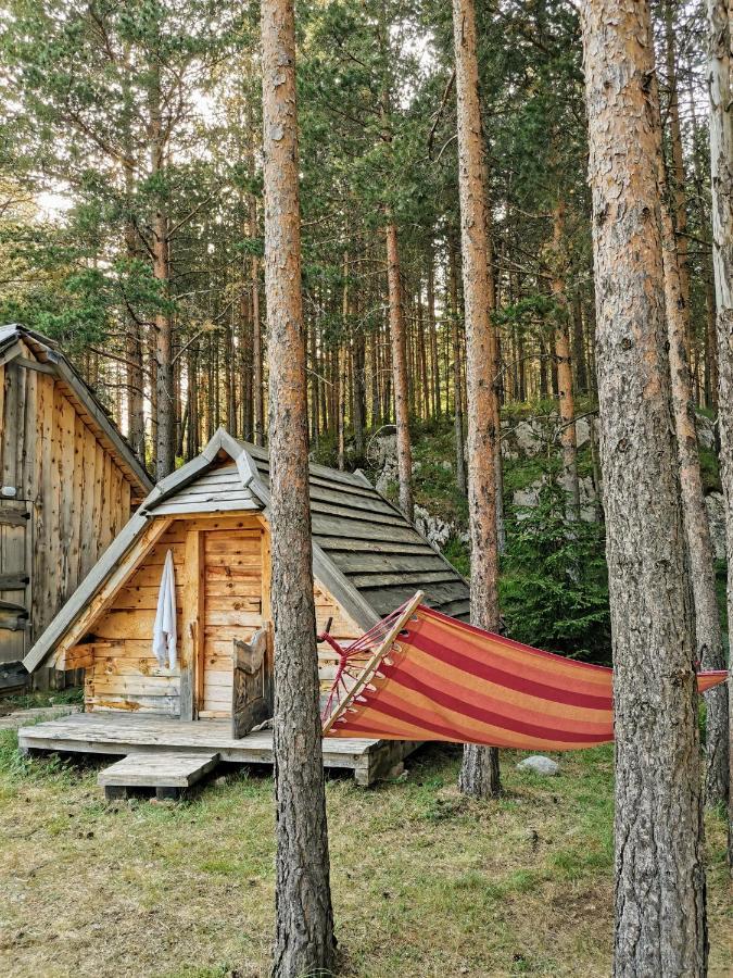 Eco Camp Chalets Pod Gorom Žabljak エクステリア 写真