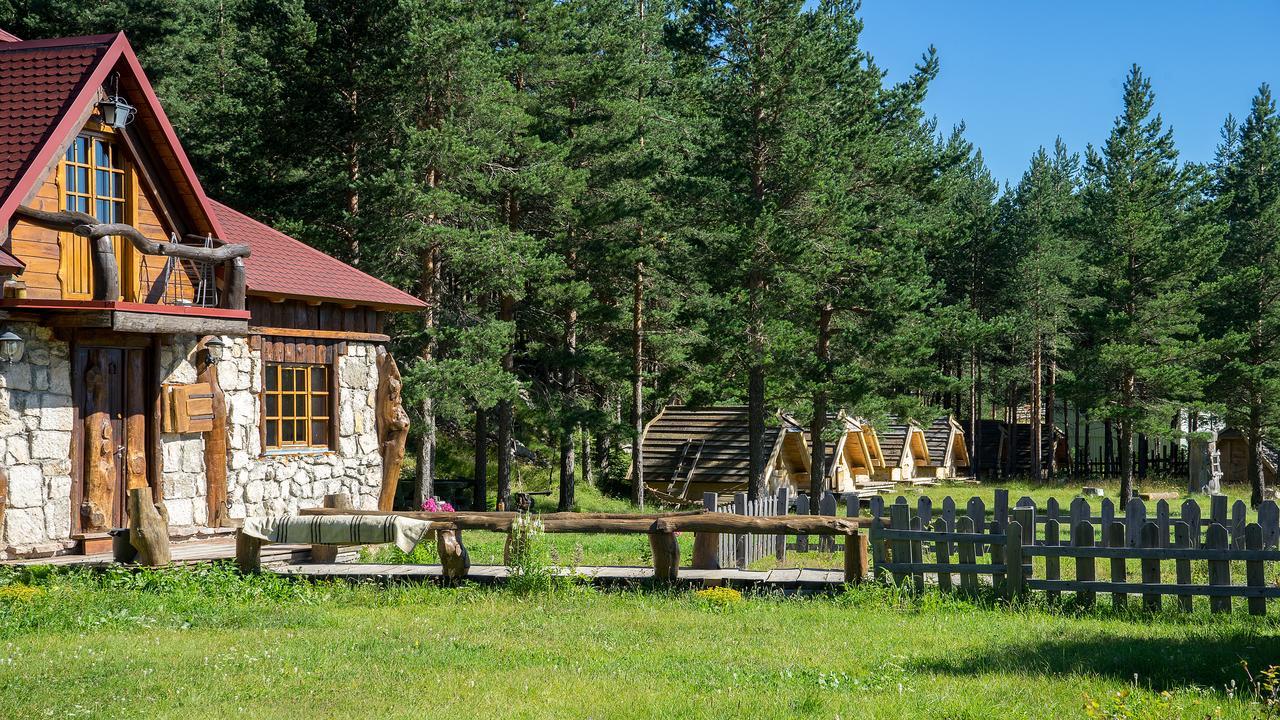 Eco Camp Chalets Pod Gorom Žabljak エクステリア 写真