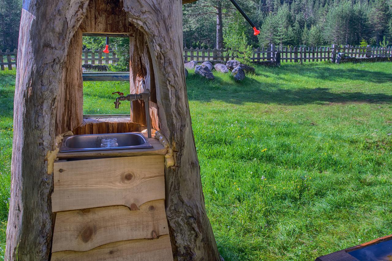 Eco Camp Chalets Pod Gorom Žabljak エクステリア 写真