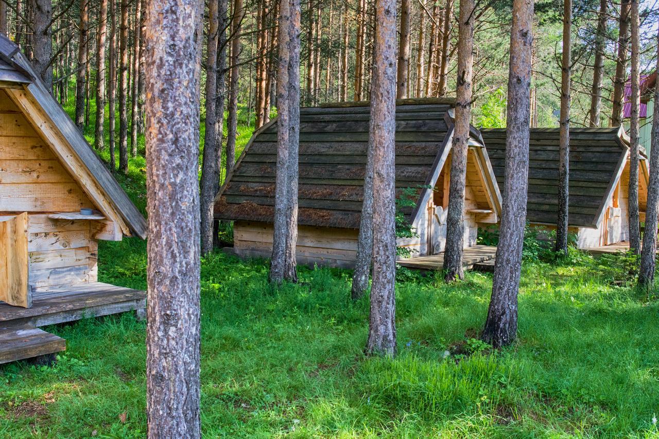 Eco Camp Chalets Pod Gorom Žabljak エクステリア 写真